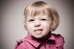 toddler-girl-grinding-teeth